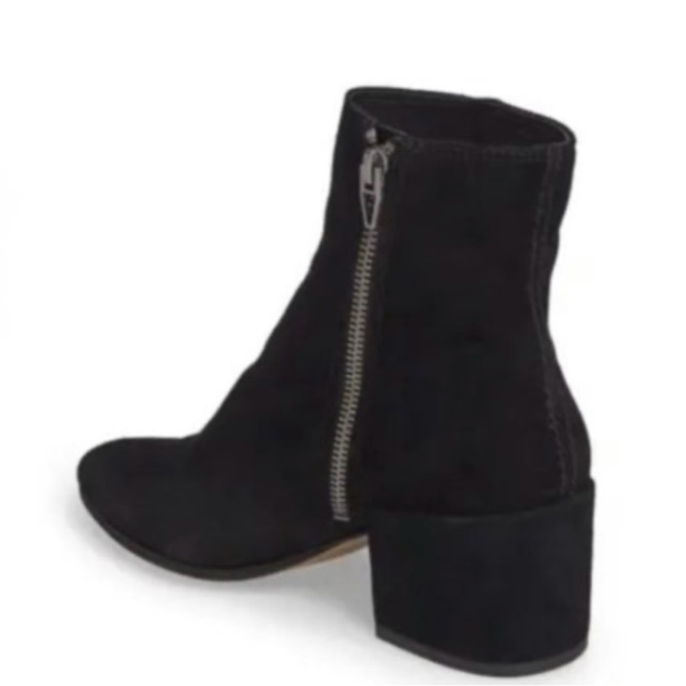 Dolce Vita Maude Black Suede Ankle Booties New with Defect